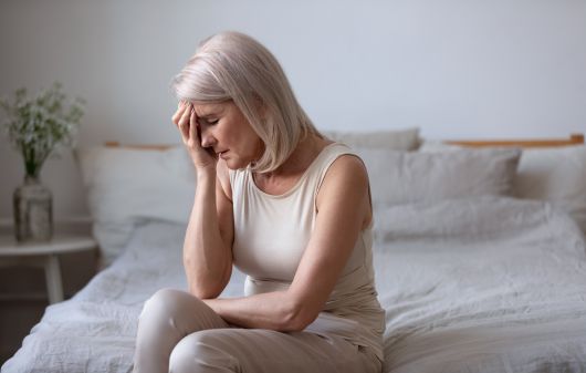 အမျိုးသမီးများနဲ့ သွေးဆုံးကိုင်ခြင်း